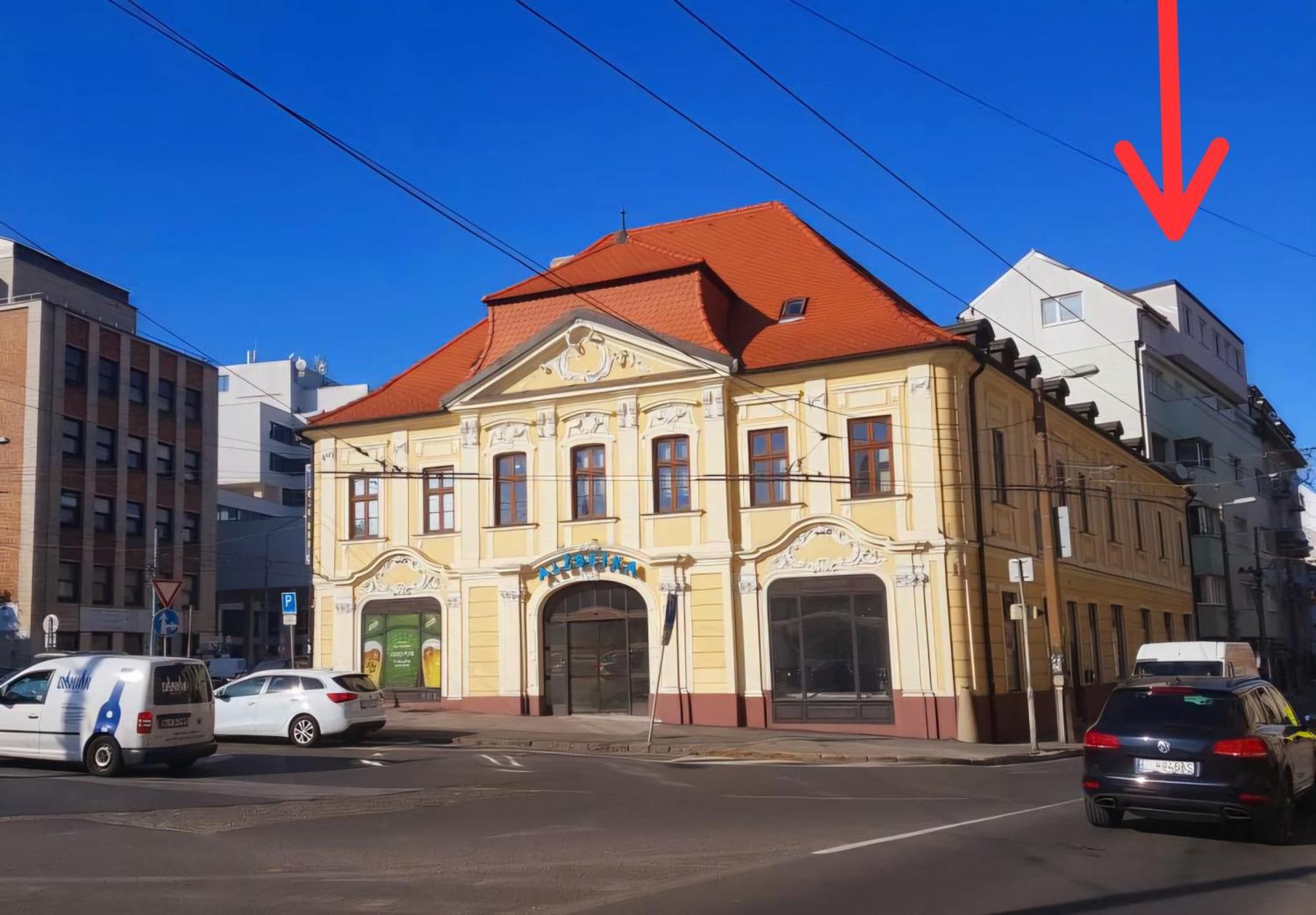 Center In Old Town Great Location Pressburg